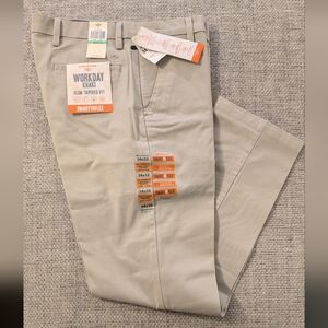 NWT Dockers Men's Slim Tapered Fit Khaki Pants